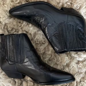 Beautiful Black Leather Ankle Boot